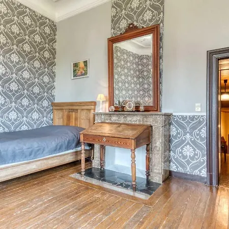 Le Chateau-ferme De Laval : La Tour