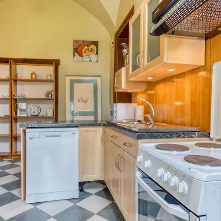 Le Chateau-ferme De Laval : La Tour Ferienhaus