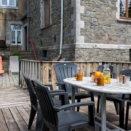 Ferienhaus Le Chateau-ferme De Laval : La Tour