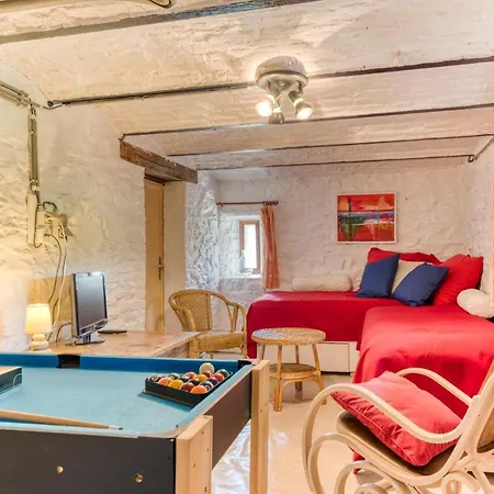 Le Chateau-ferme De Laval : La Tour