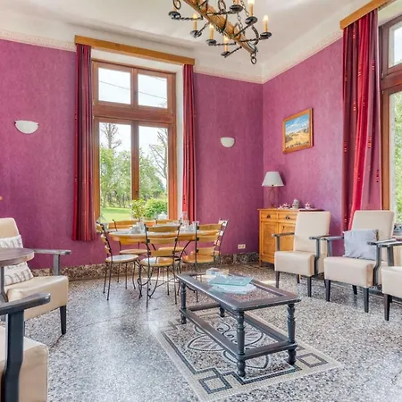Le Chateau-ferme De Laval : La Tour 펜션 상테오데
