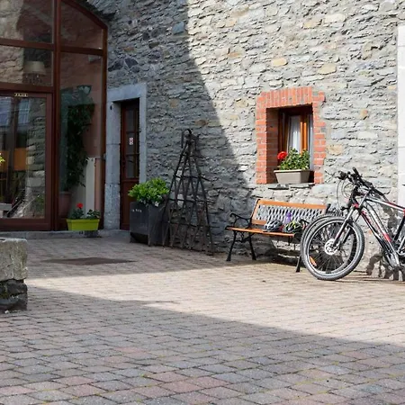 Le Chateau-ferme De Laval : La Tour Ferienhaus *
