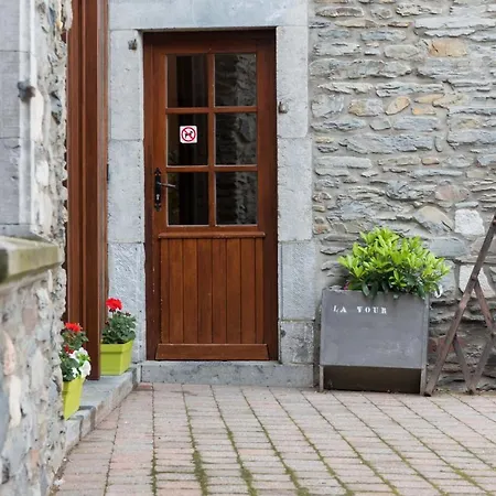 Ferienhaus Le Chateau-ferme De Laval : La Tour *